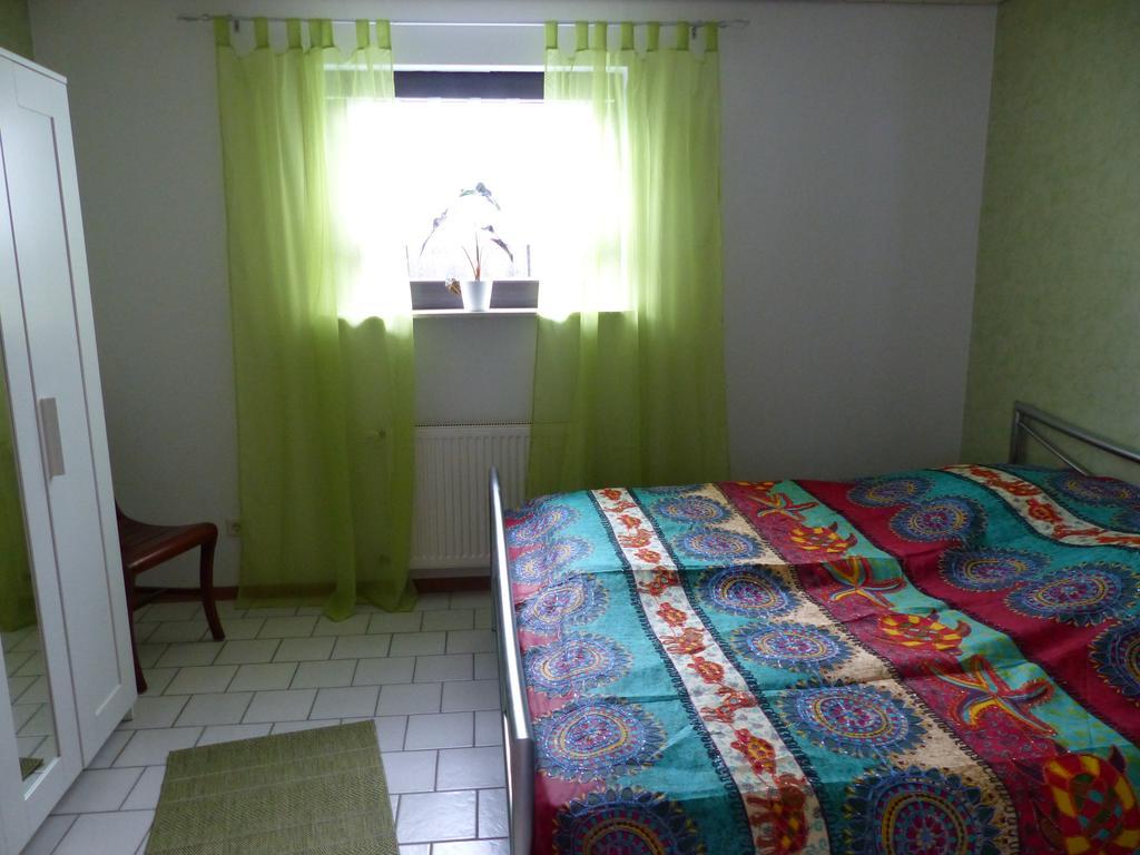 Anja'S Ferienwohnung Alken Ngoại thất bức ảnh