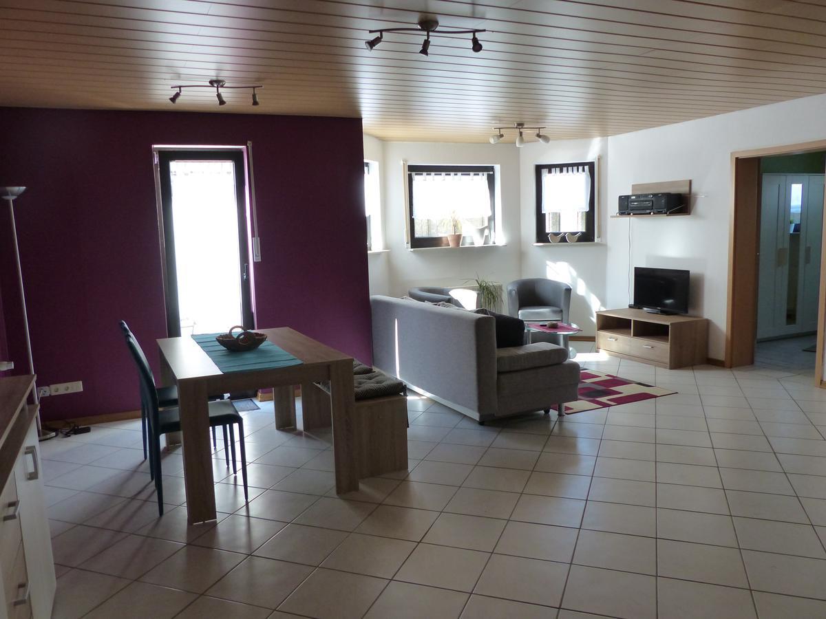 Anja'S Ferienwohnung Alken Ngoại thất bức ảnh
